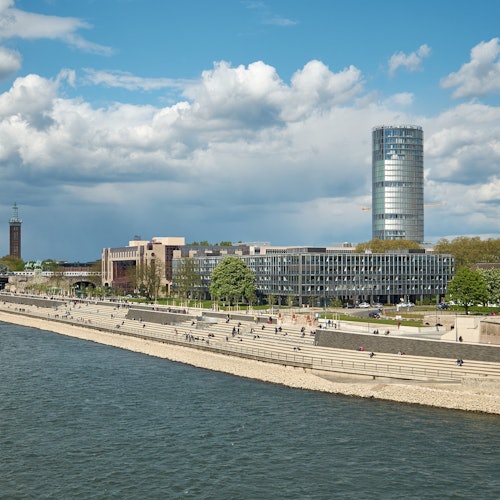 Rheintreppe - Tur Panduan Cologne