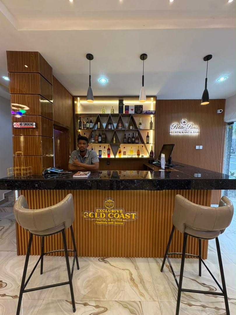 Authentic Exclusive Gold Coast Hotel & Suites photograph
