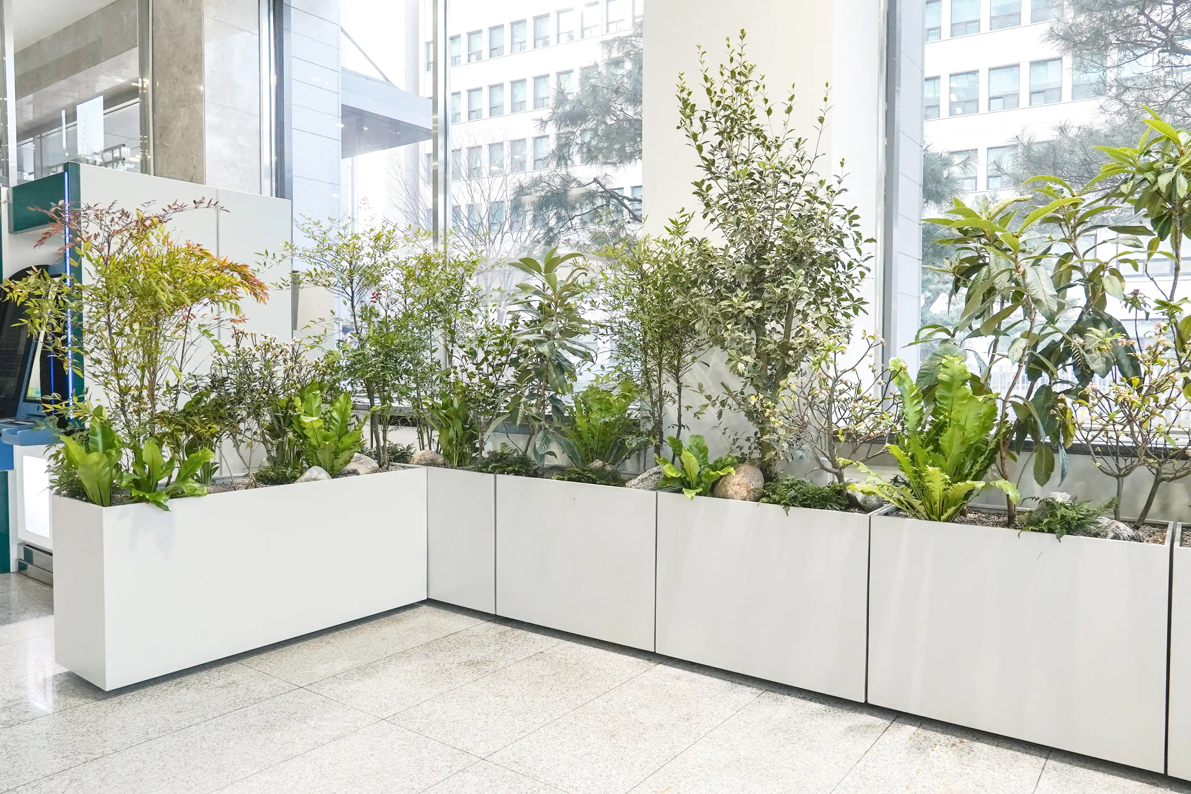 로비에 조성된 에코피플 실내정원