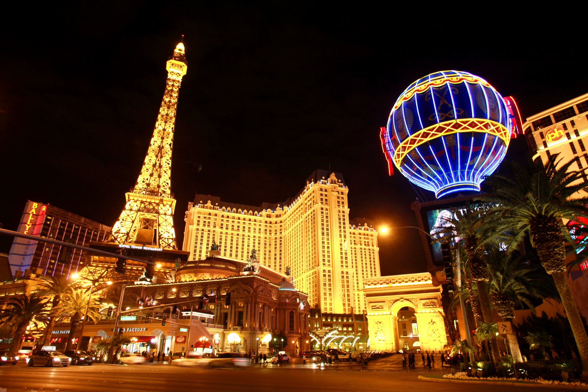 photography of dam during daytime