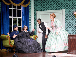 Tonyho cenou ověnčená inscenace Oh, Mary! v čele s Masonem Alexanderem Parkem míří do londýnského Trafalgar Theatre