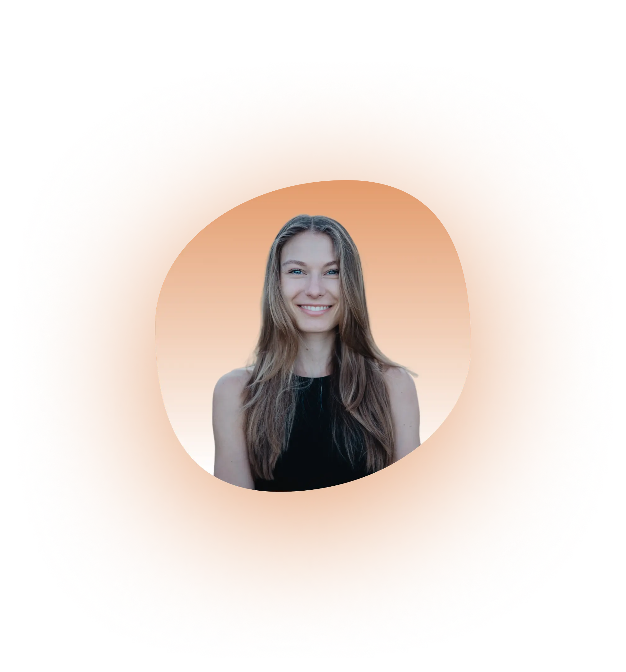 A smiling portrait of Laura Schünemann