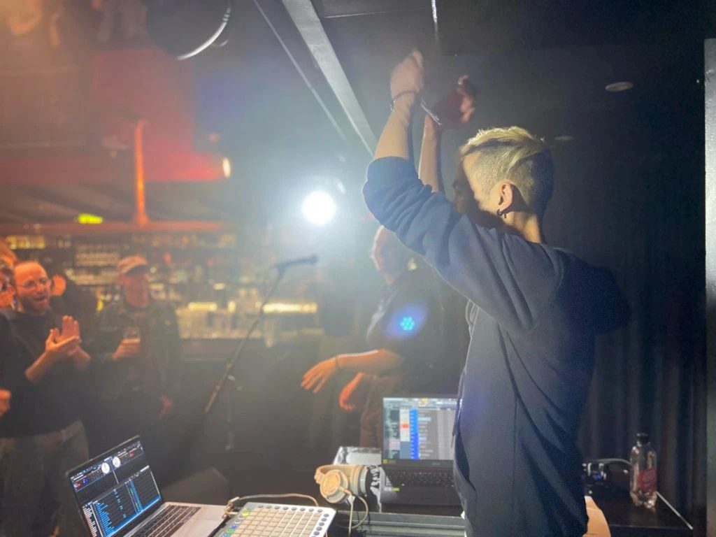 Kadeus en concert à l'Albani Club à Winterthur pour le Musikfestwochen