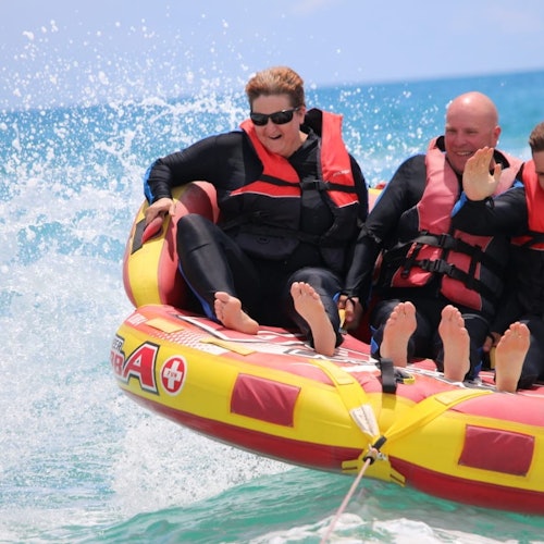 K'gari: Guided Boat Tour from Hervey Bay + Lunch tickets