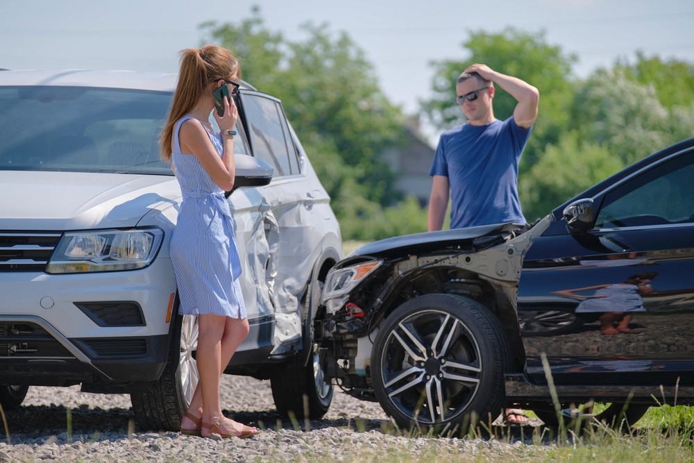 accident cu doua masini si soferii