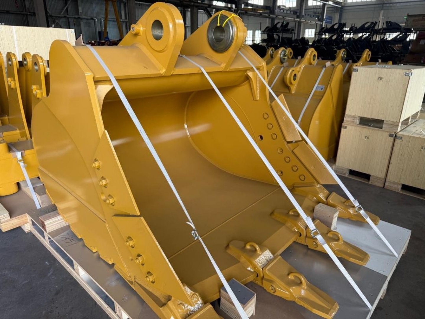 Aftermarket bucket for mining excavator