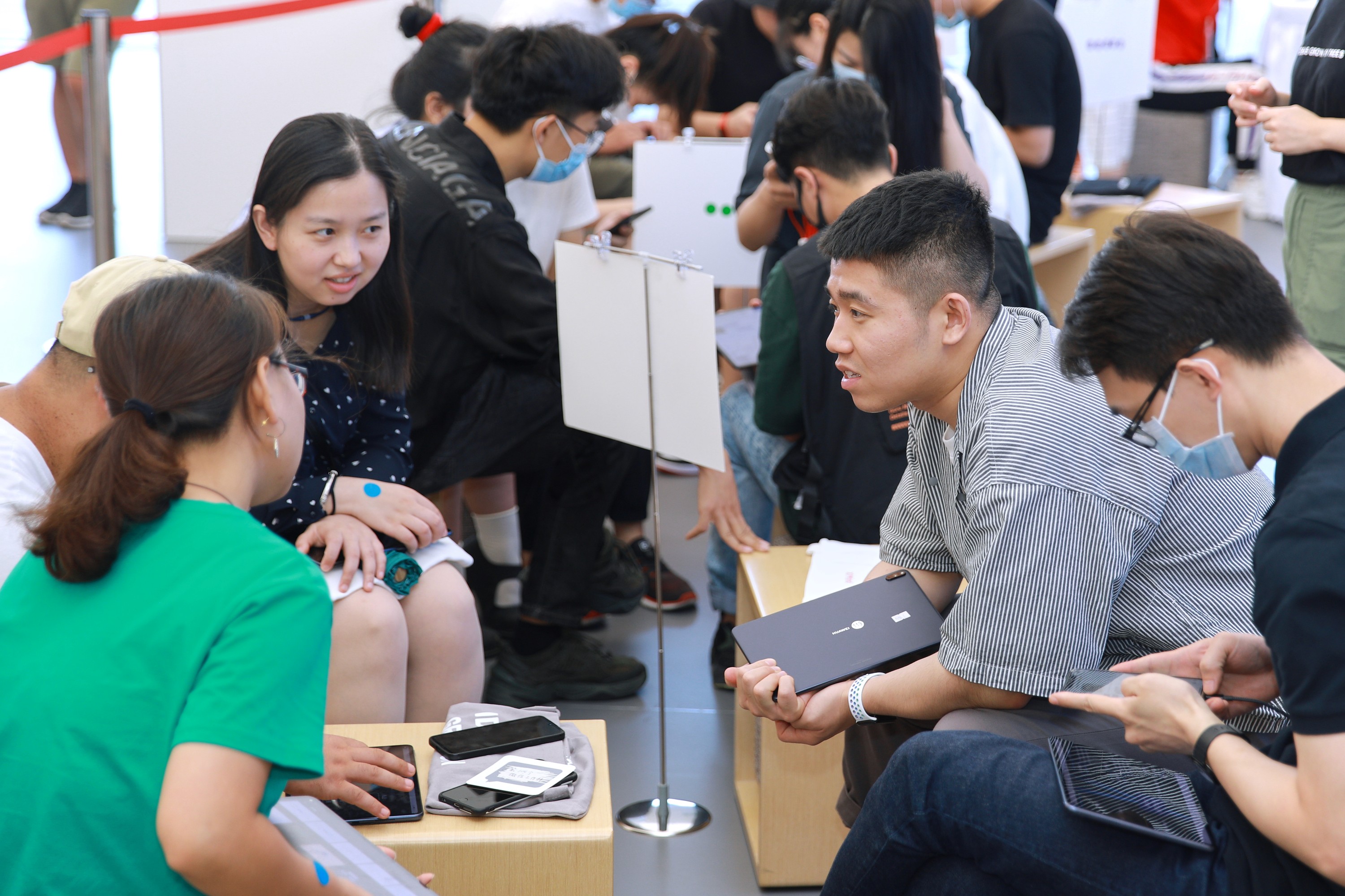 沙龙活动现场交流