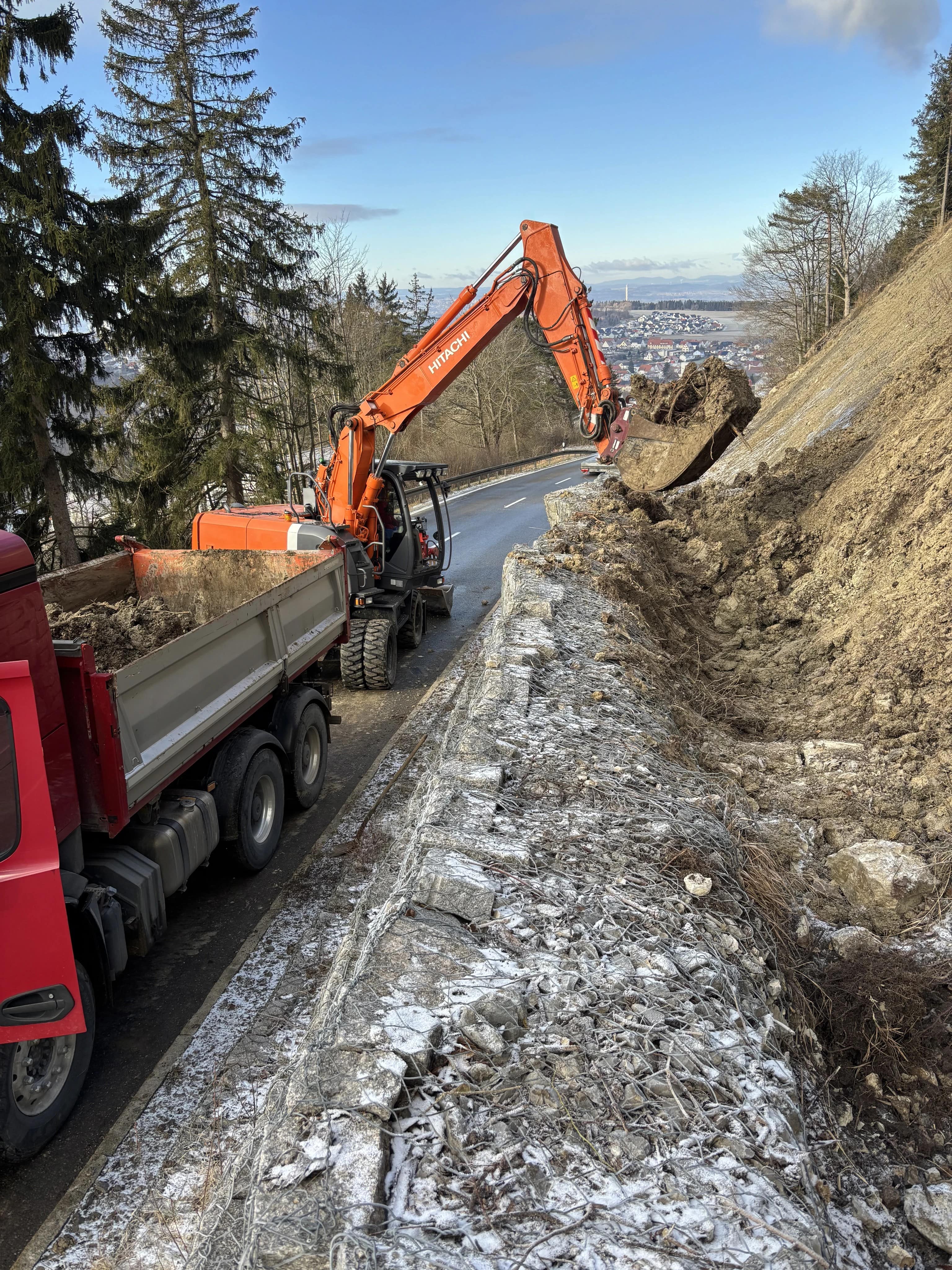 Bagger und Transporter