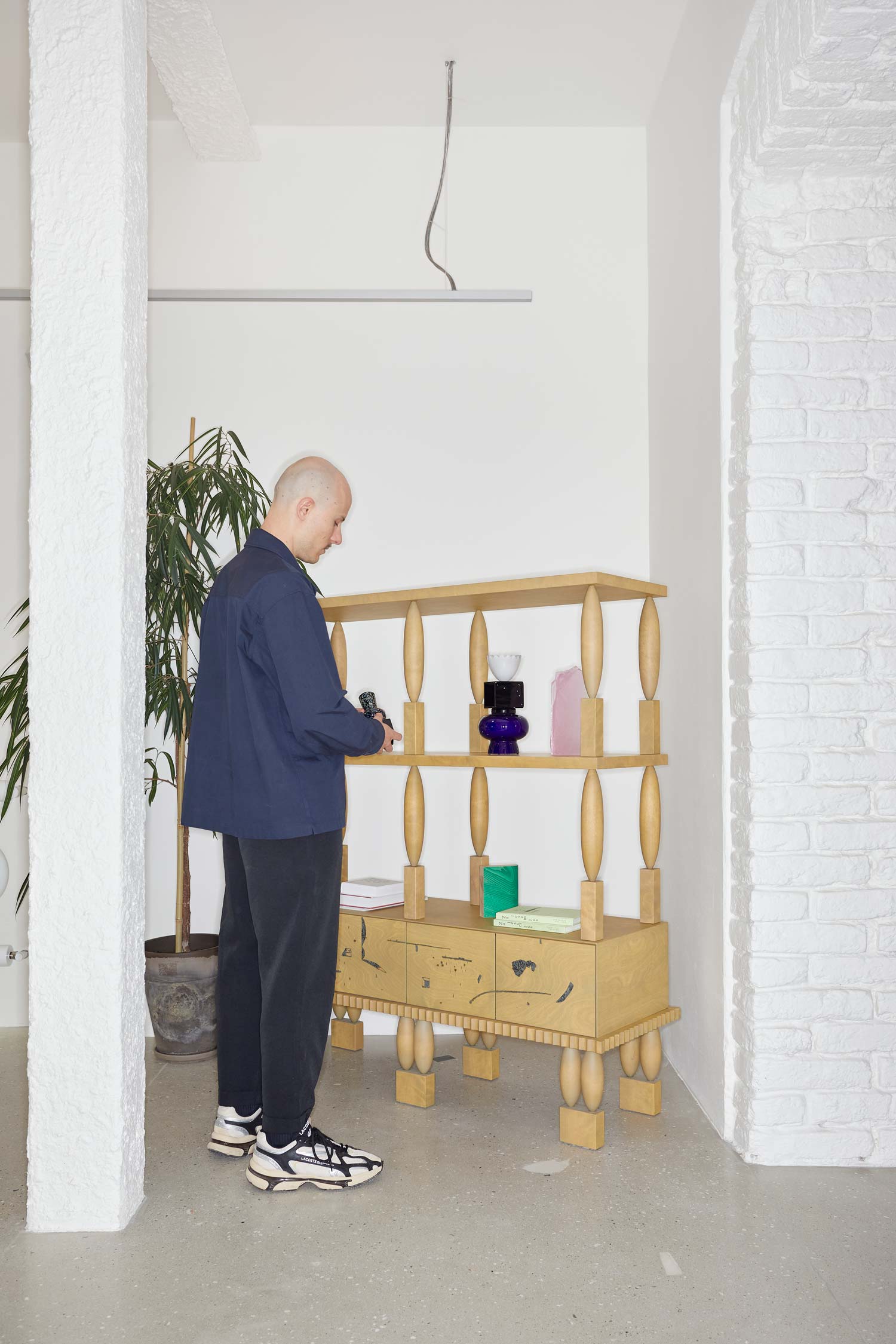 jiri-krejcirik-with-ci4sii2-commode