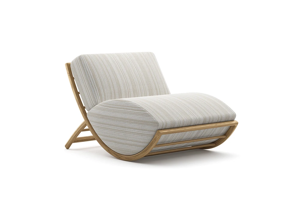 outdoor wooden armchair recalling a fish