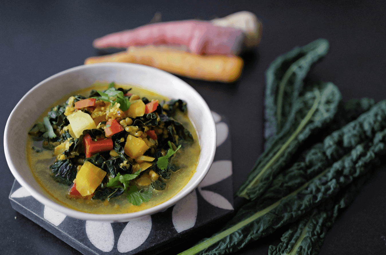 Daniela Dörflinger Bruggeman bei der Zubereitung von ayurvedischen Gerichten.