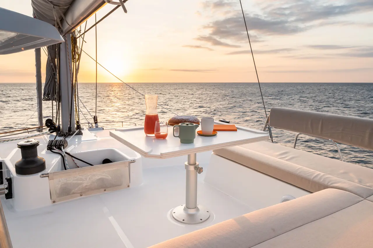 The Bali 4.4 Flybridge