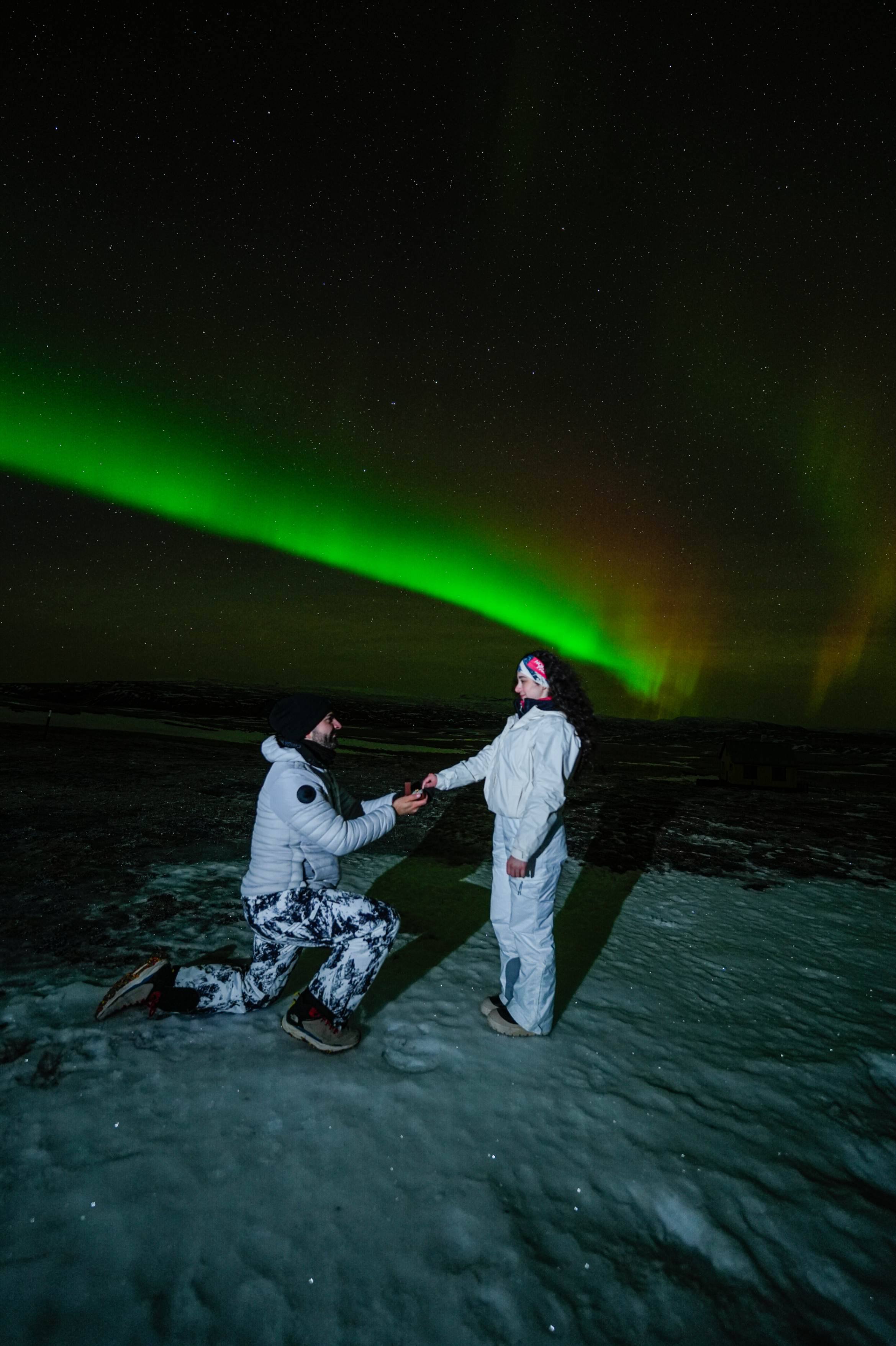 Northern Lights tour photography from Aurora Experts in Iceland, featuring guests beneath the aurora, winter landscapes, and vivid skies over remote Icelandic locations.