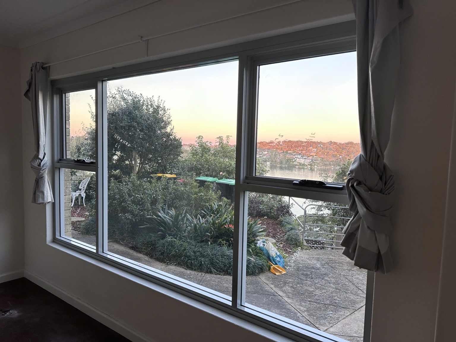 Aluminium window project by Glazium