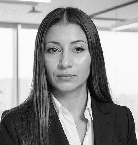 Portrait of Leticia Reyes, Manager of Finance and Administration at Pedralbes Partners, in business attire.