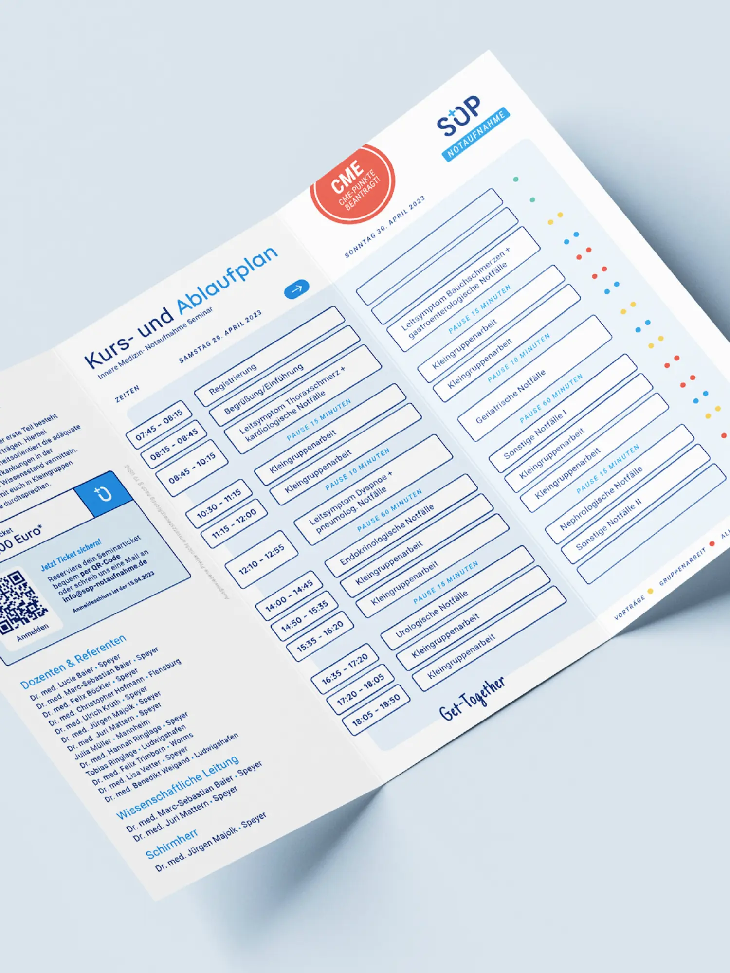 Aufgeklappter Kurs- und Ablaufplan des Seminars mit Zeitplan und CME-Hinweis.