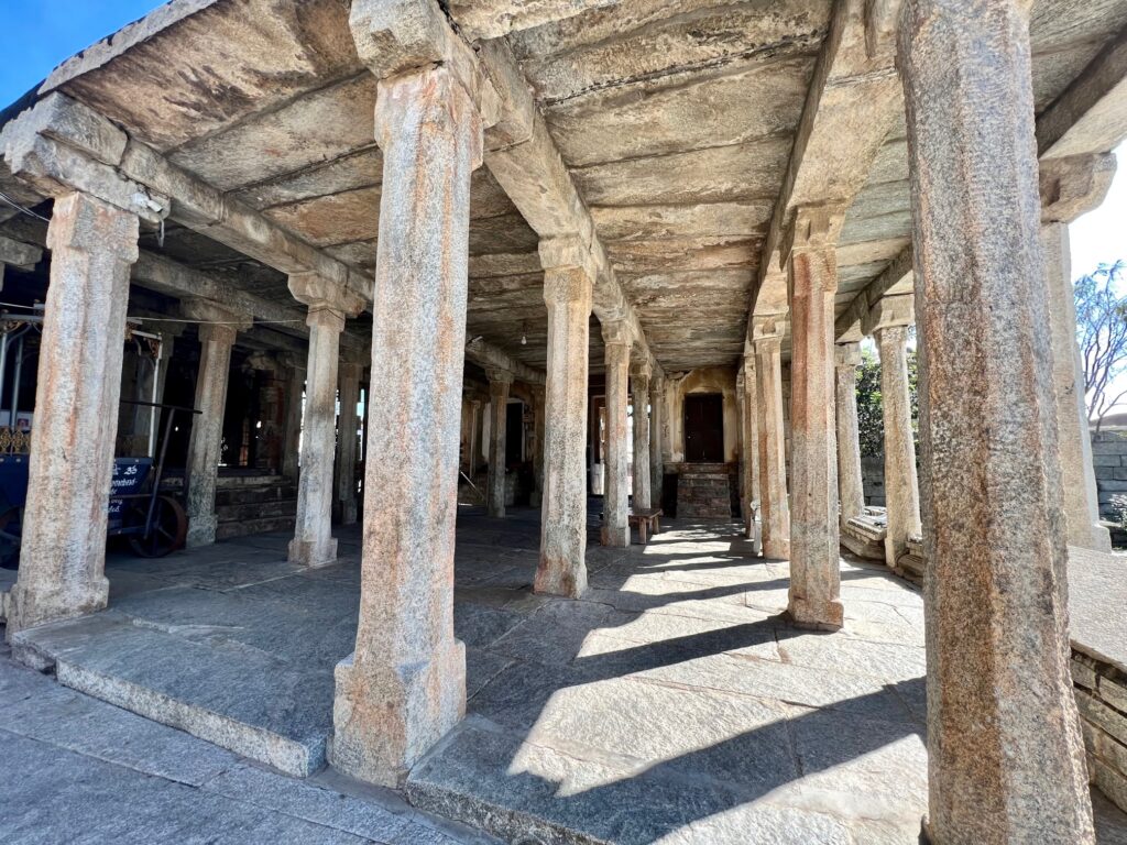 The pillared mantapa at the temple entrance.