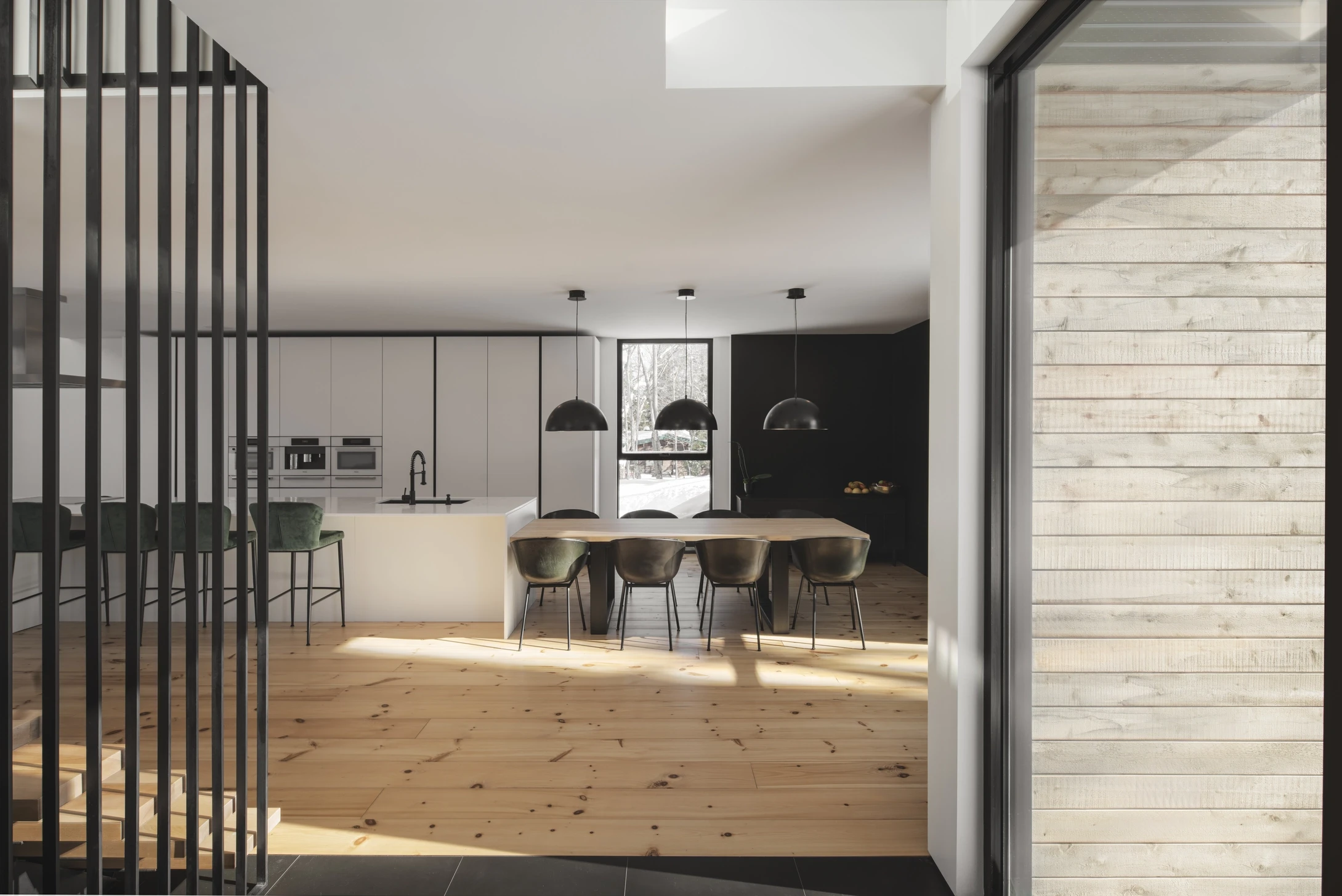 Détail architectural photographié à la Résidence Clos des Merises, soulignant la qualité des matériaux et la précision des finitions