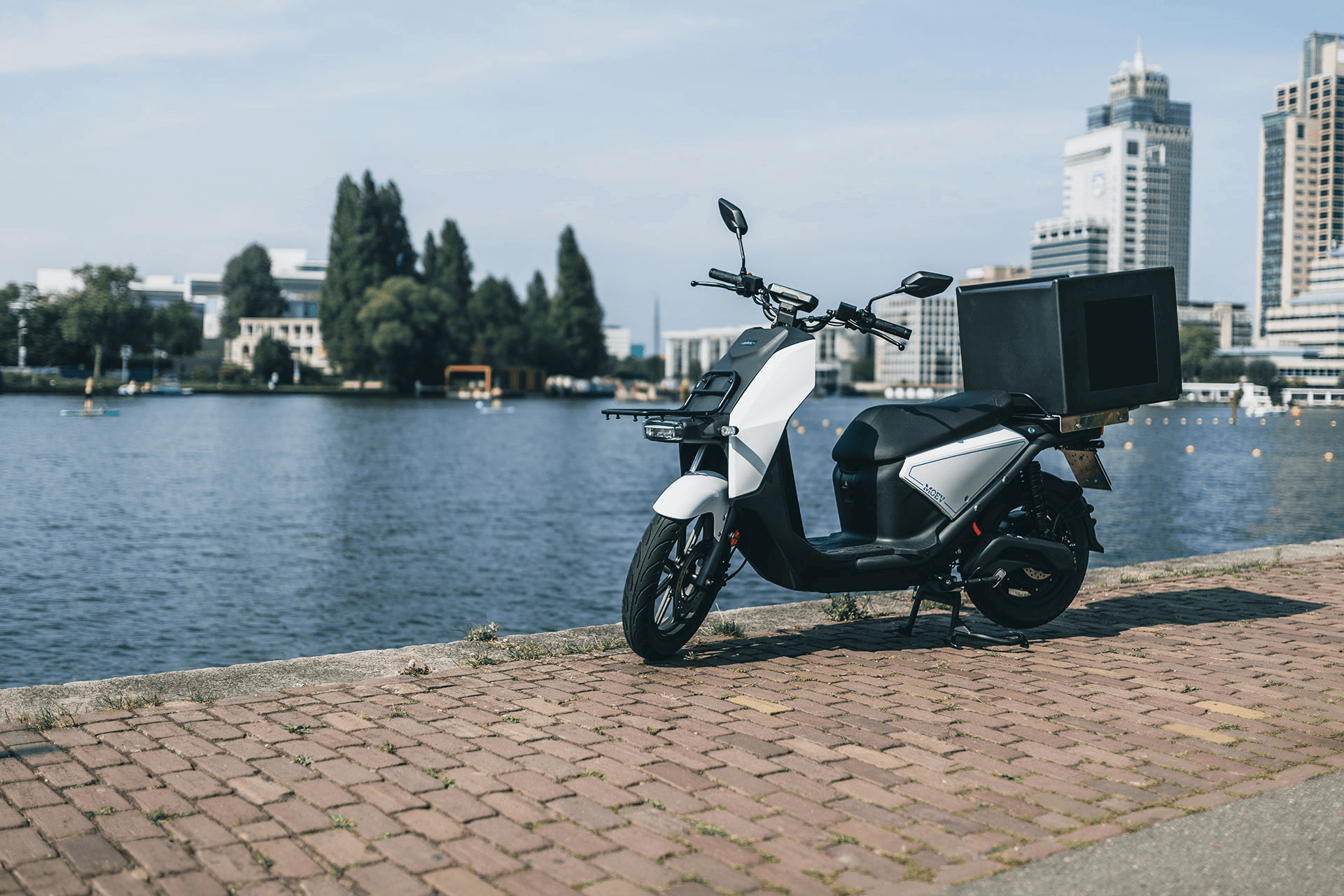 MO-EV Bezorgscooter Premium water