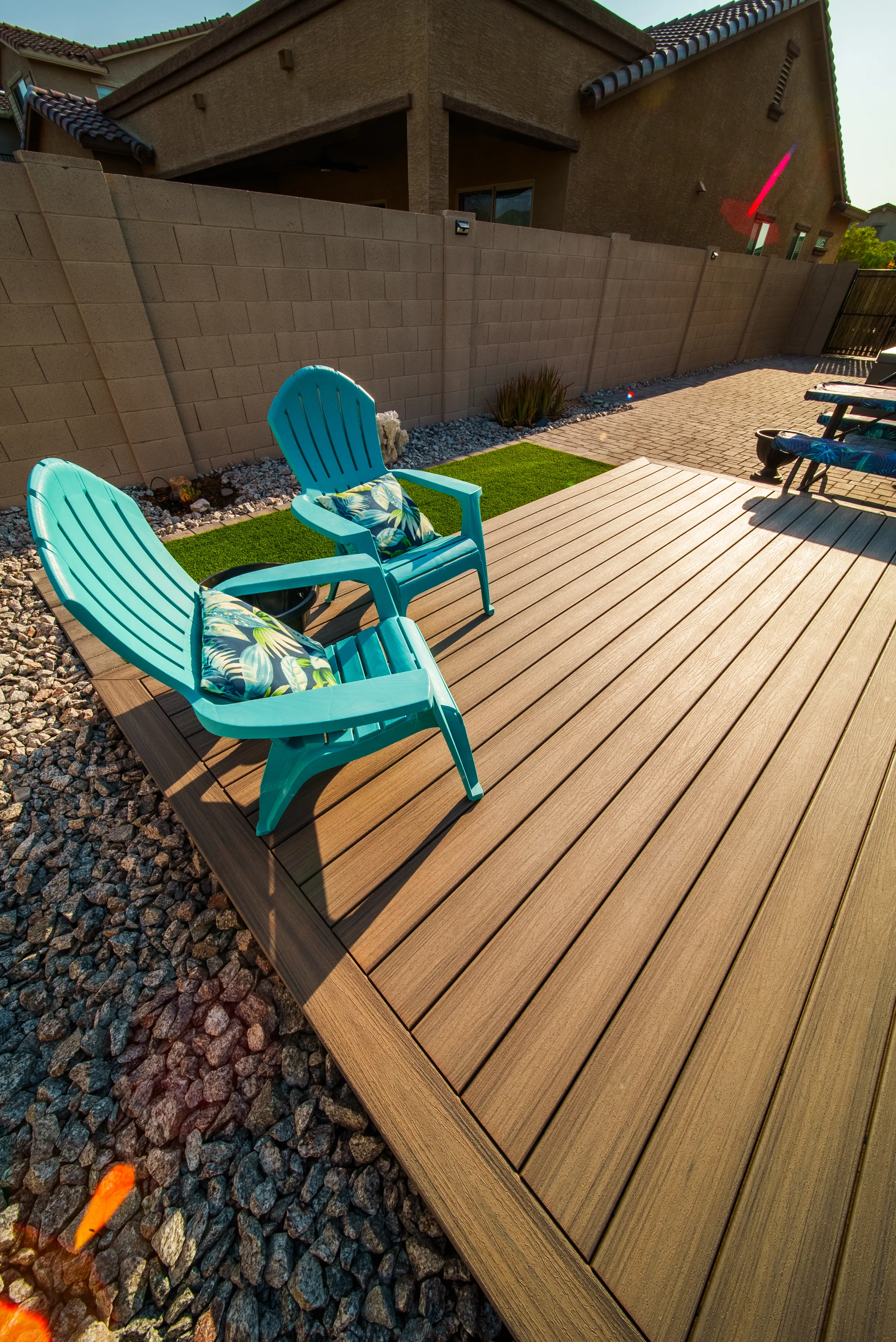 HBC Desks – Modern Desert Deck with Trex Enhance Naturals decking