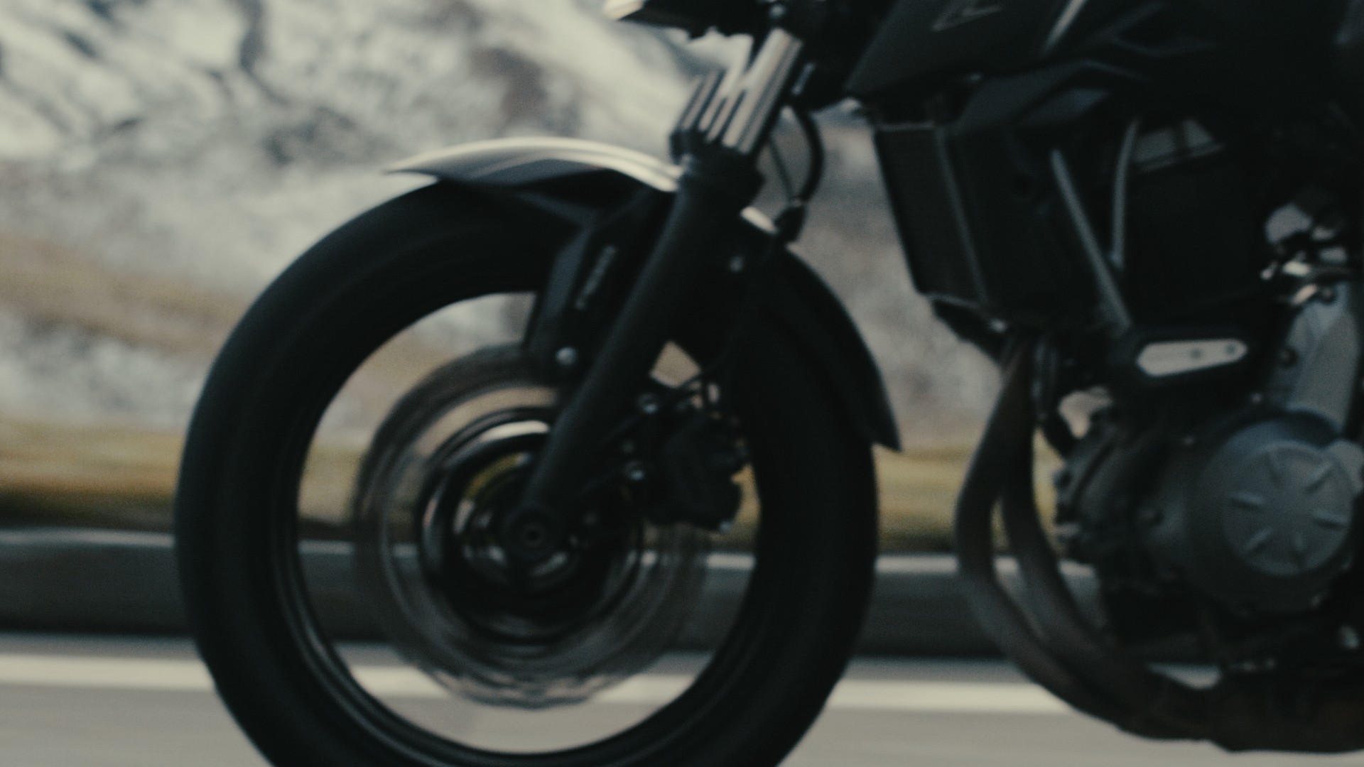 A two screens from the hair salon website