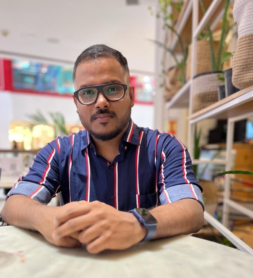 photography of people inside room during daytime