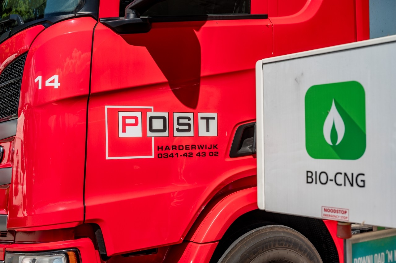 Bio-CNG voor vrachtwagen post handel en transport