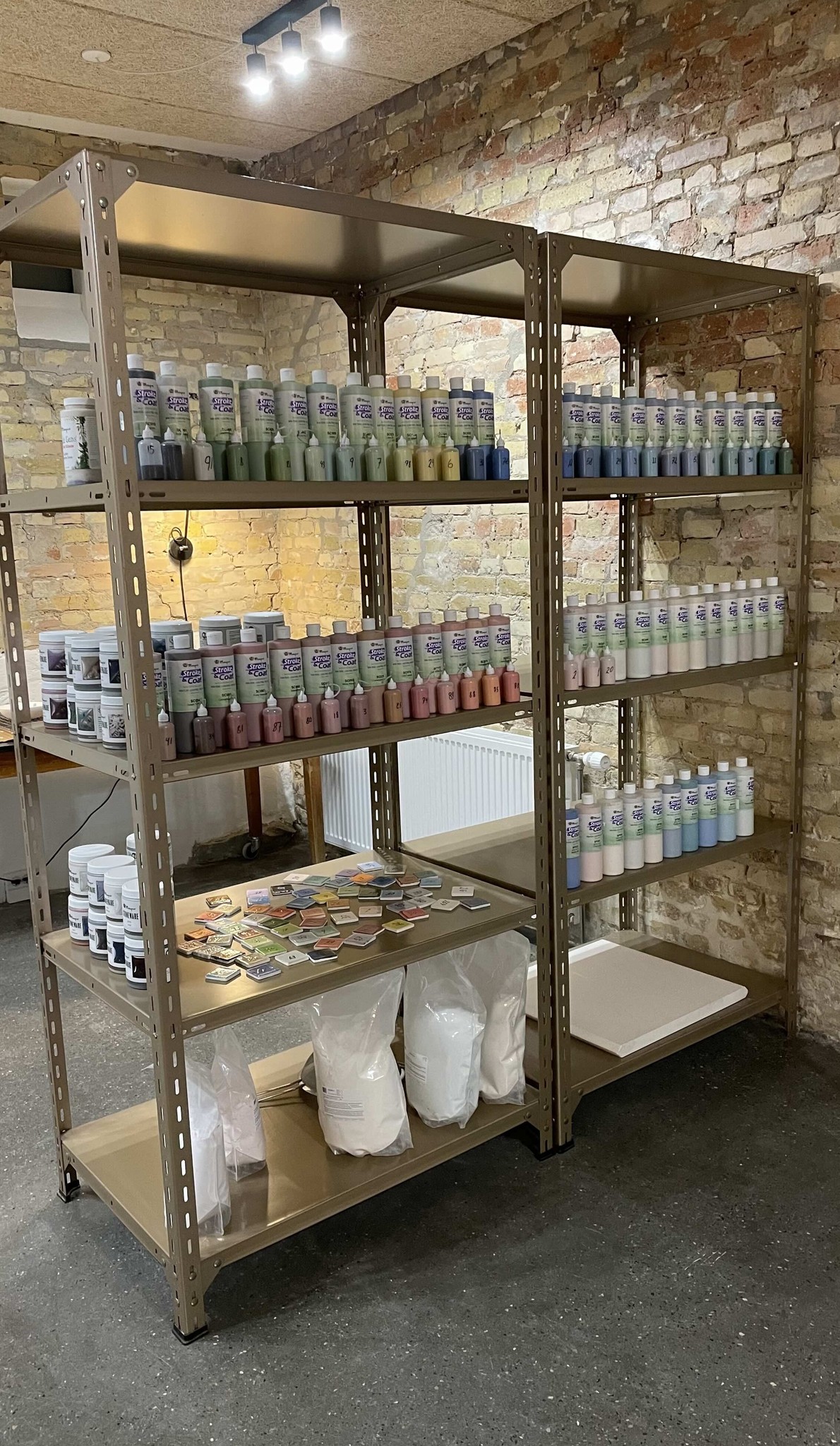 A selection of colors to paint on ceramics
