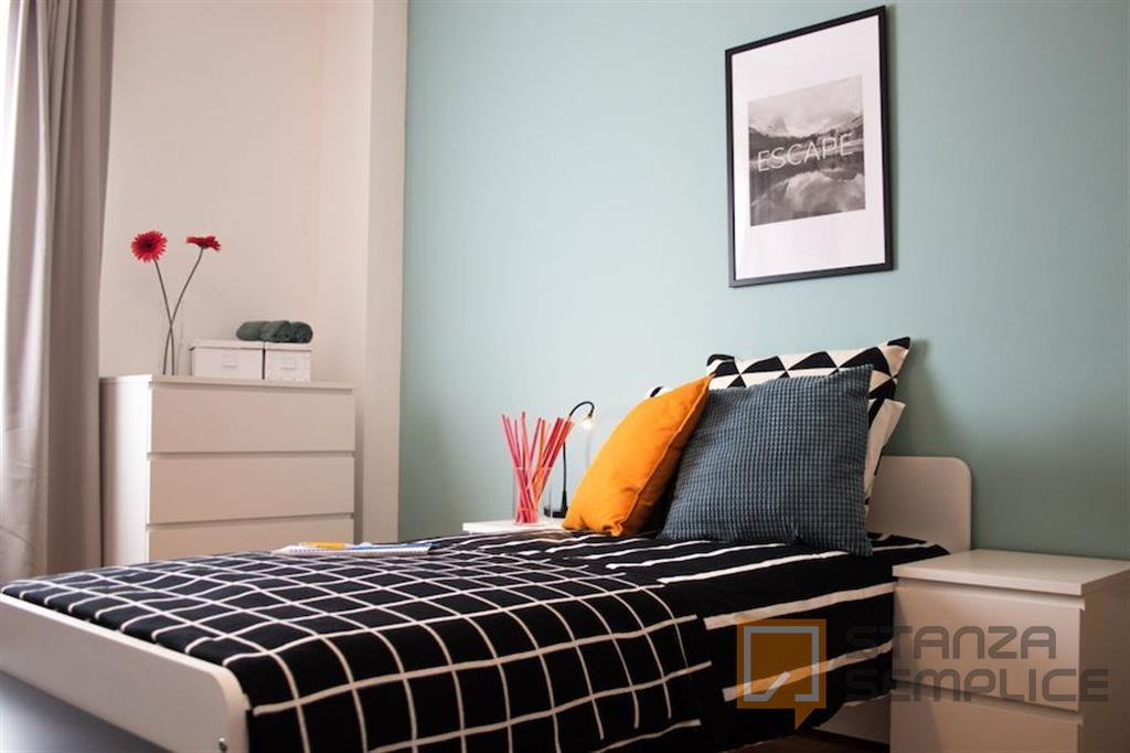 14 sqm room in Via Mantova, Brescia