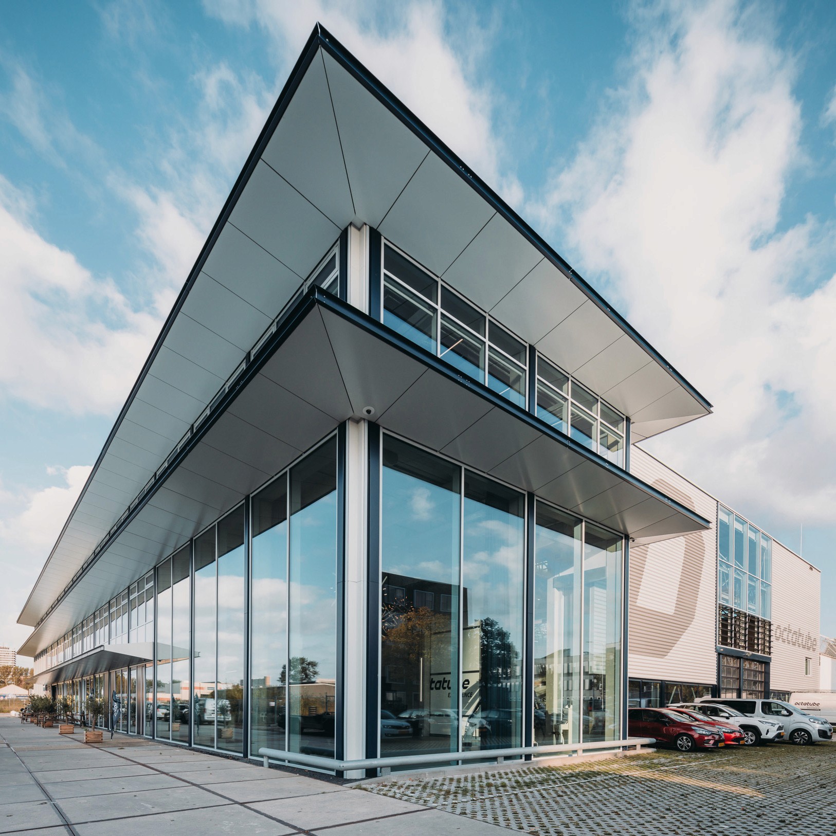 Photo of front facade of the new Octatube headquarters in Delft