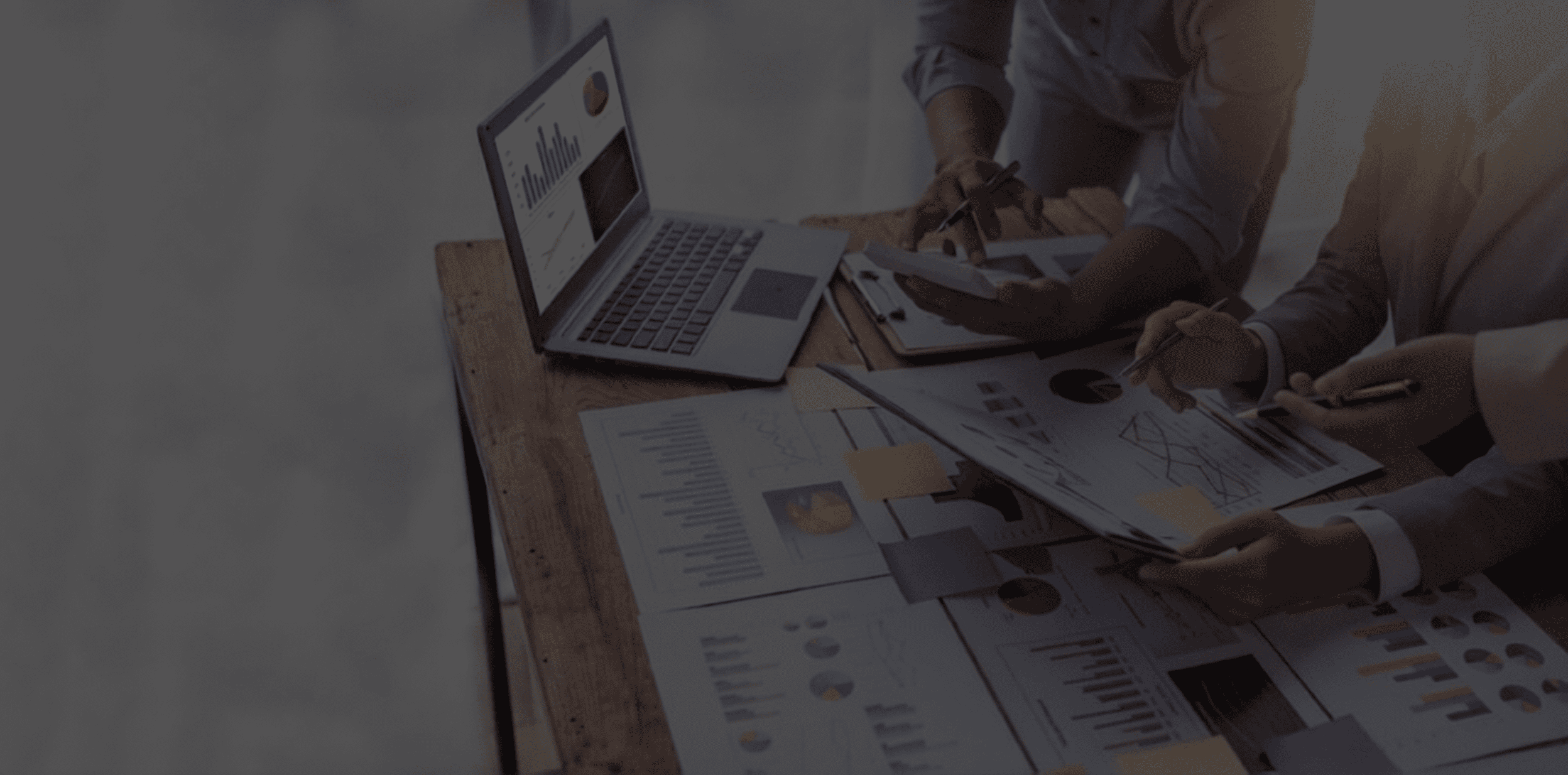 Banking and finance data analytics improving financial reporting, anomaly detection, governance, and operational efficiency.