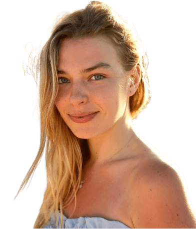 A smilintg girl holding books