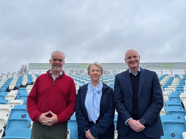 Chris Hartley with Derbyshire County Cricket Club
