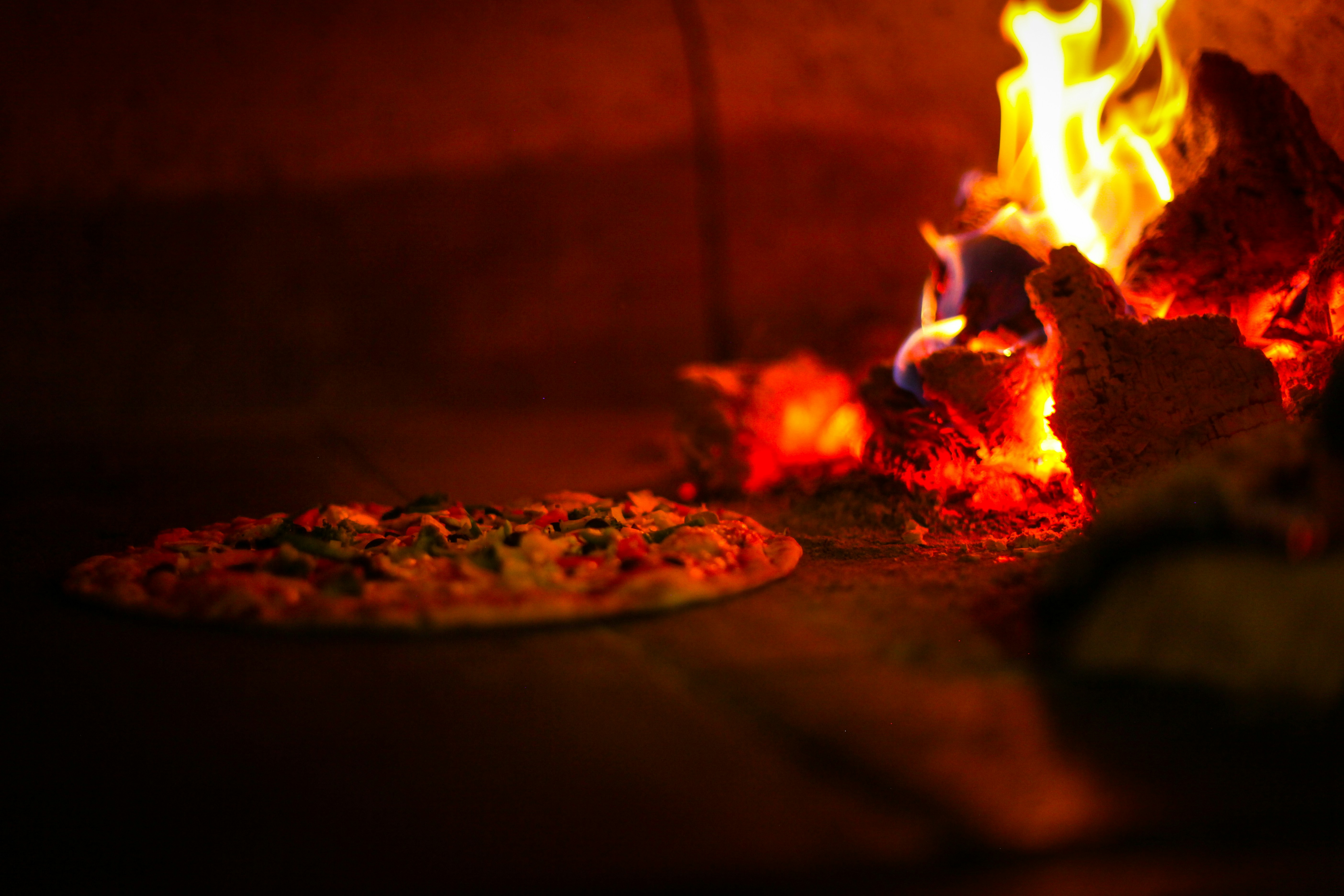 Pizzeria la primavera restaurant four à pizza