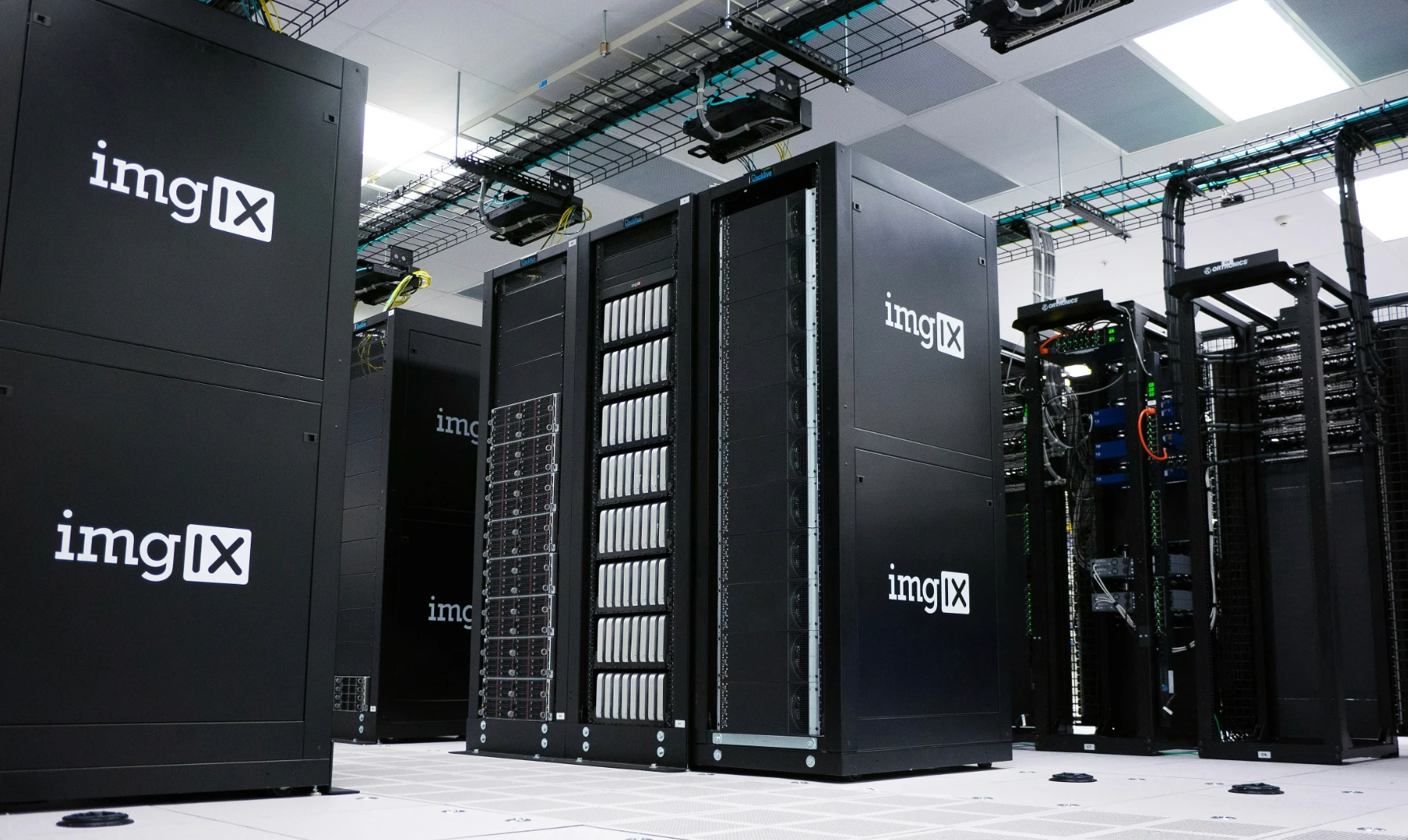 Data center serveurs cloud - Migration cloud profils clés