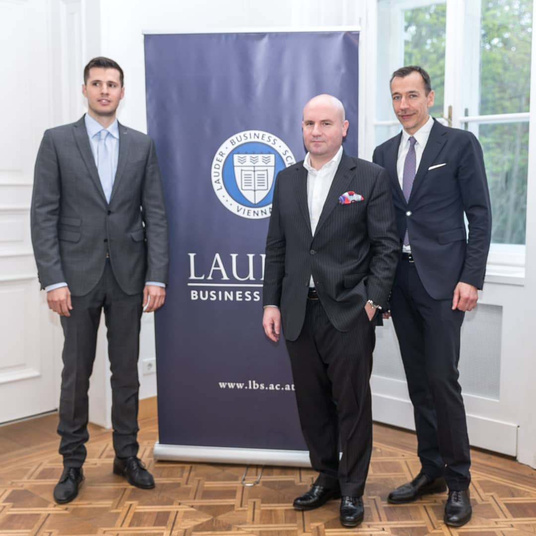 Dr. Florian Koschat, the CEO of Pallas Capital Advisory AG, together with the LBS Executive Director Alexander Zirkler and Dr. Tamas Csermely, Director of Graduate Studies at LBS