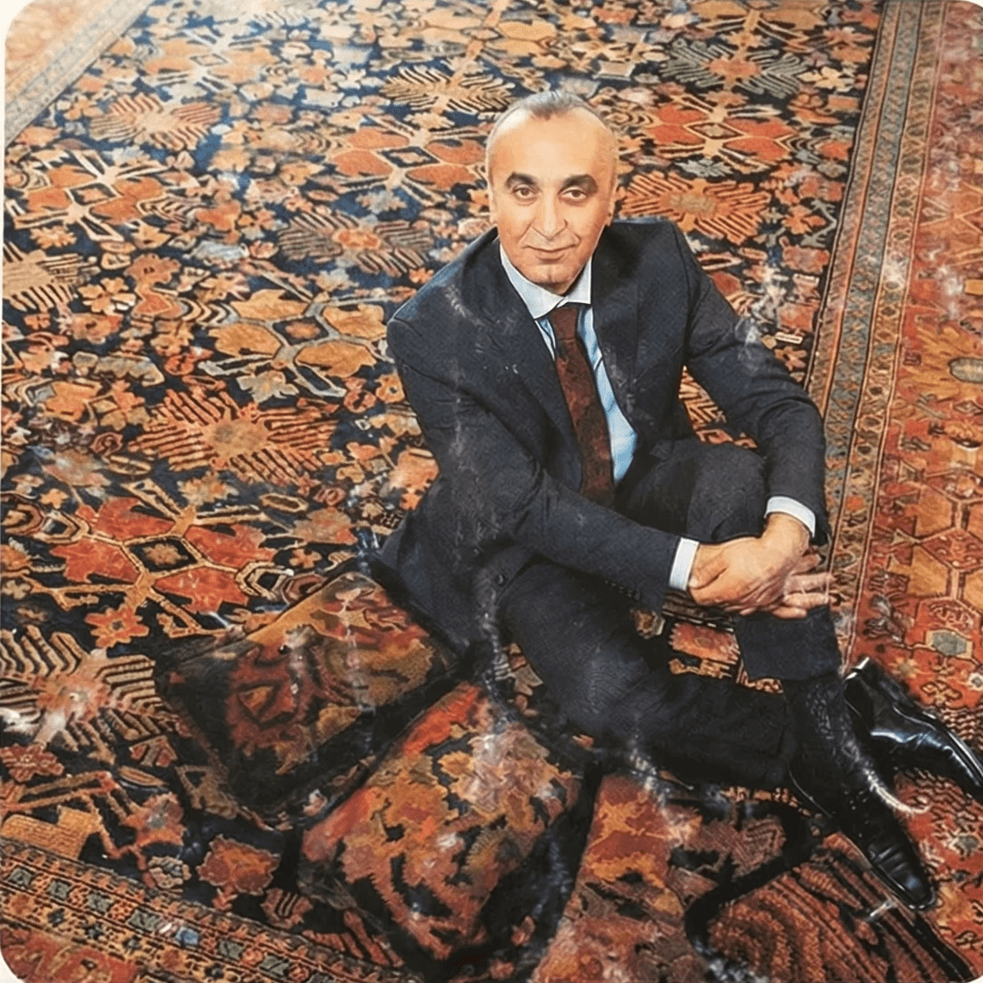 Expert rug washing service and antique carpet repair specialist with 48 years of experience in Rome