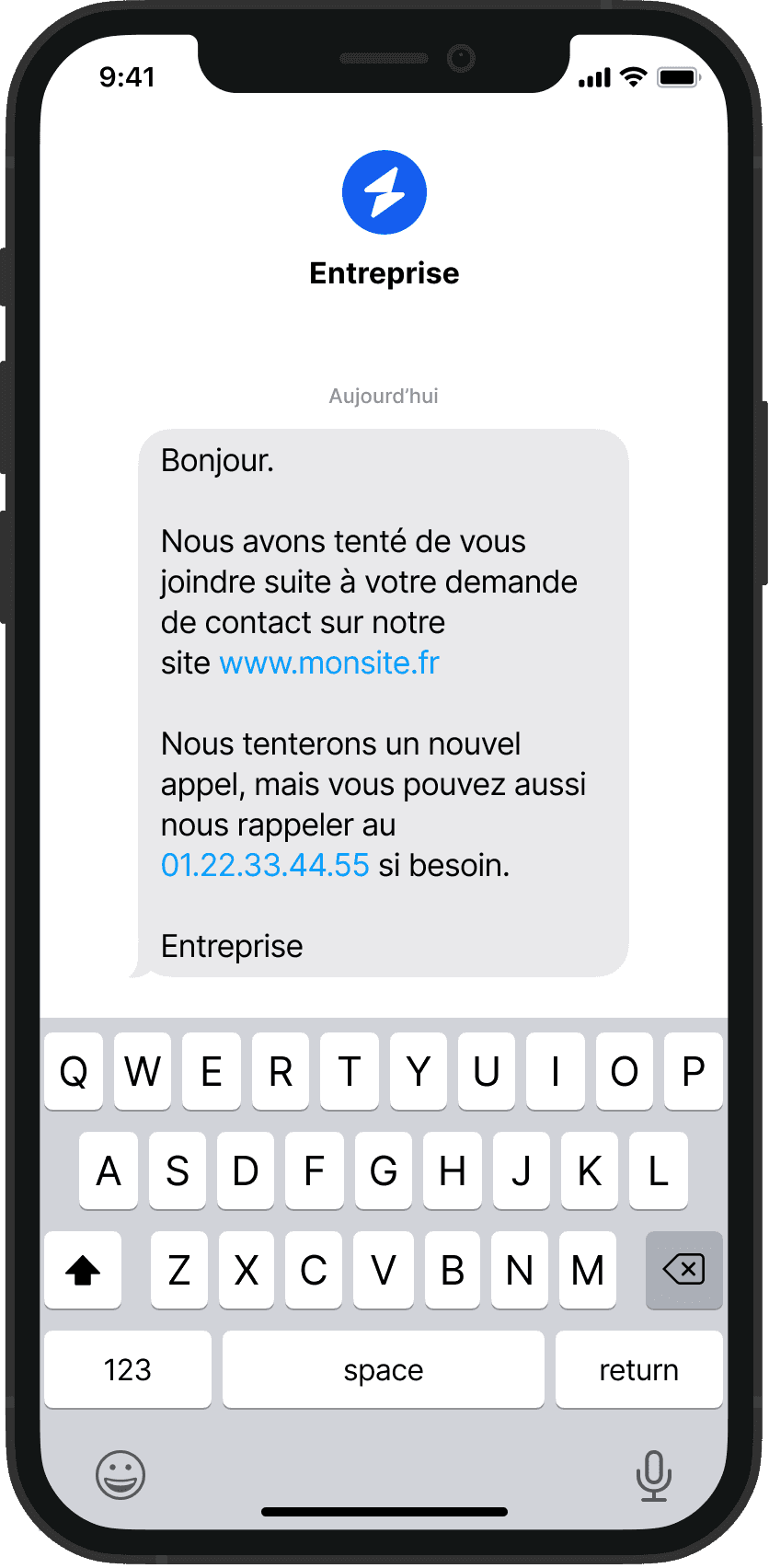 Capture d'écran d'un smartphone affichant un SMS automatique de relance client après une tentative d'appel infructueuse.