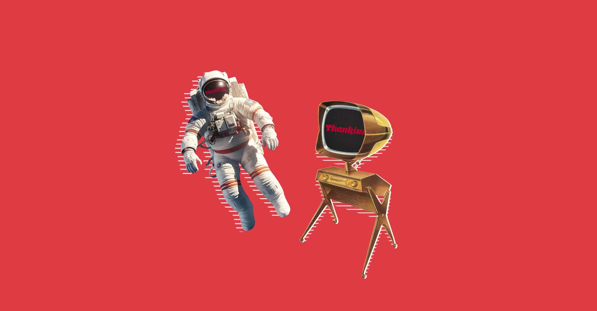 Astronauta flotando junto a una televisión retro en fondo rojo.