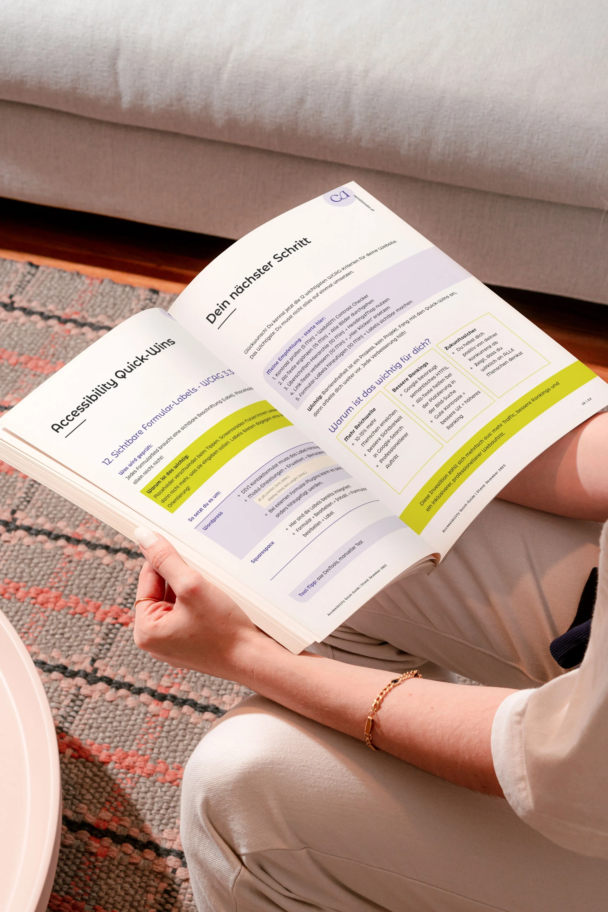 Innenseiten des Guides 12 Quick-Wins für deine barrierearme Website mit WCAG Erklärung und Business Vorteilen.