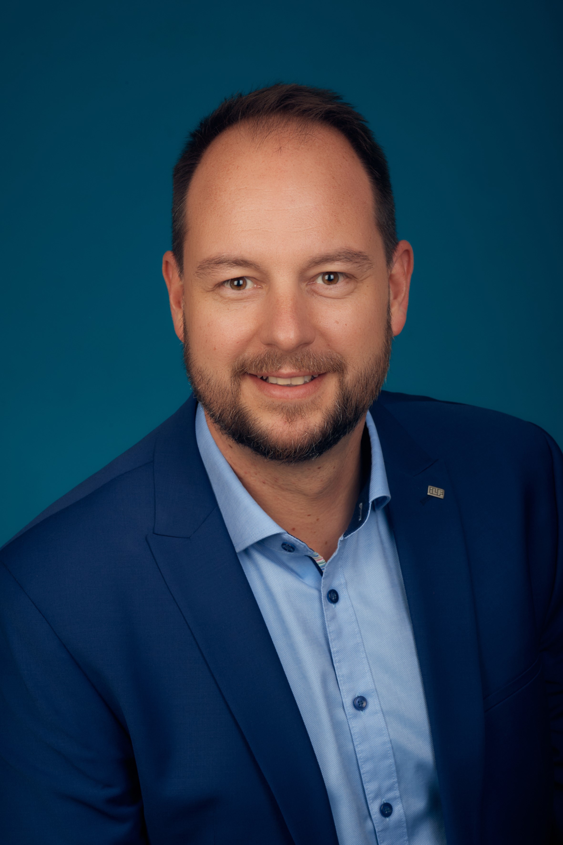 The Visual Impact of Campaigns Introduction