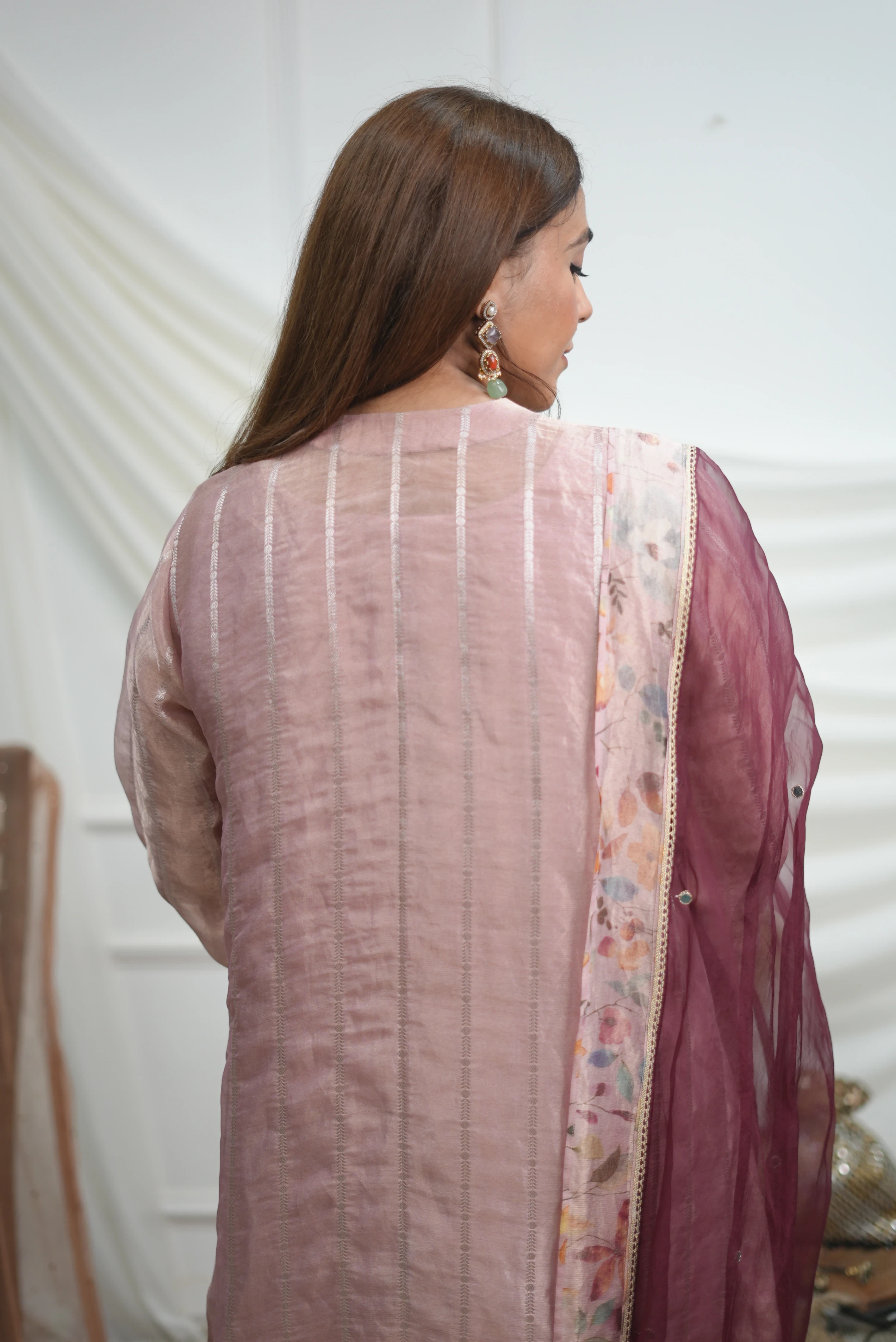 The Shaam-e-Gulaab Set thumbnail 5