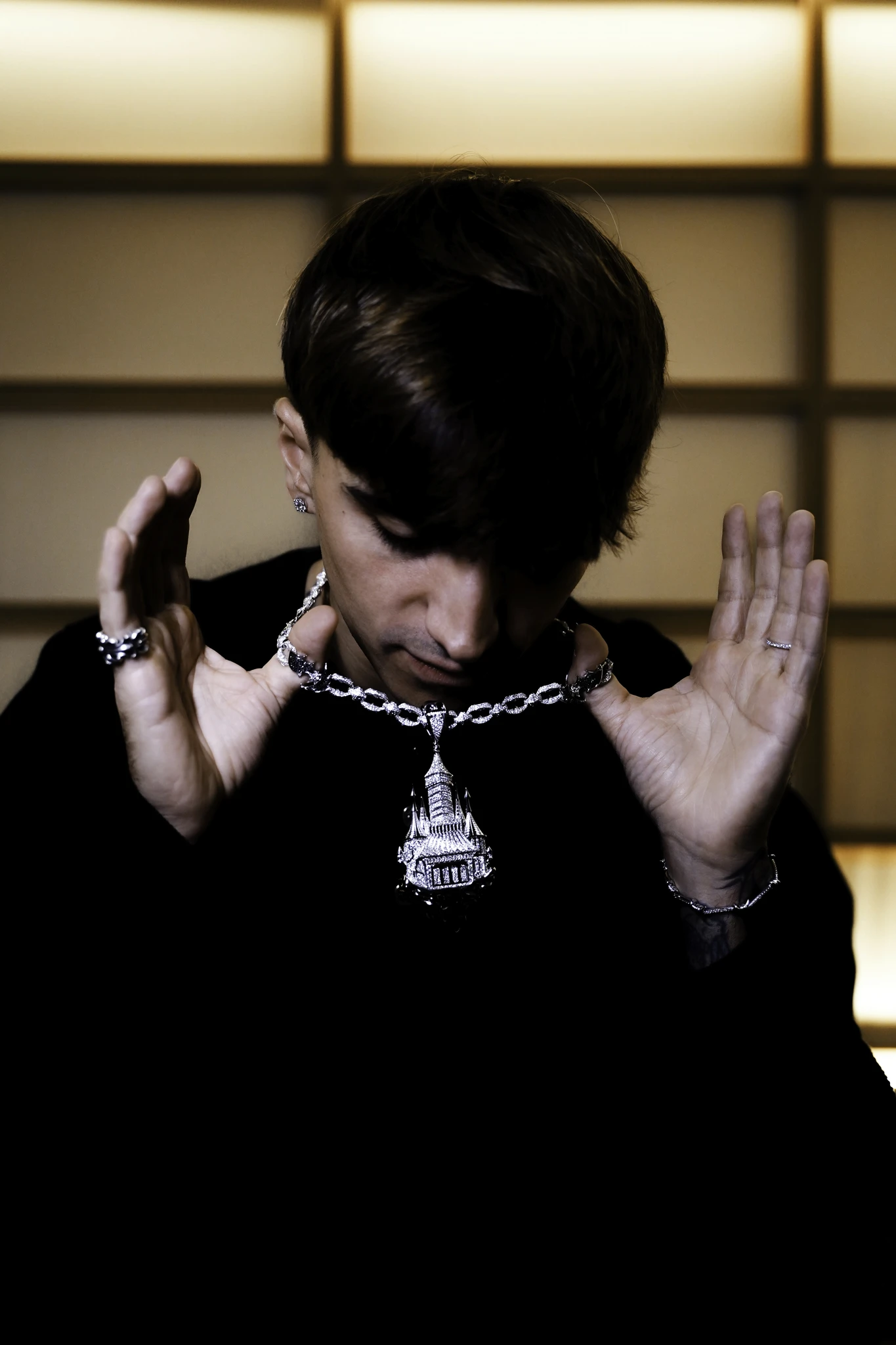 Ritratto editoriale di Sick Luke scattato da Edoardo Verduchi