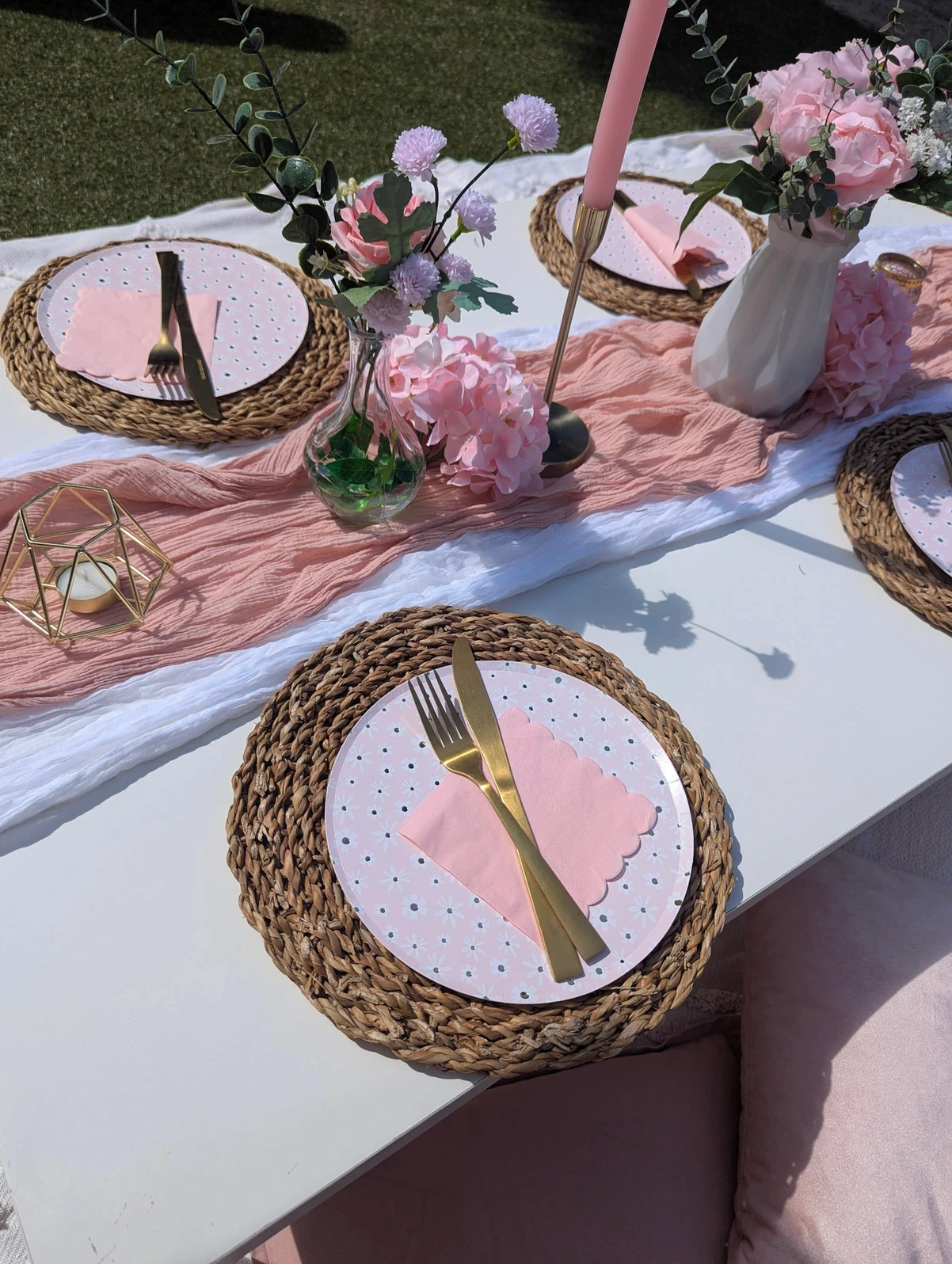 Kids birthday table decoration