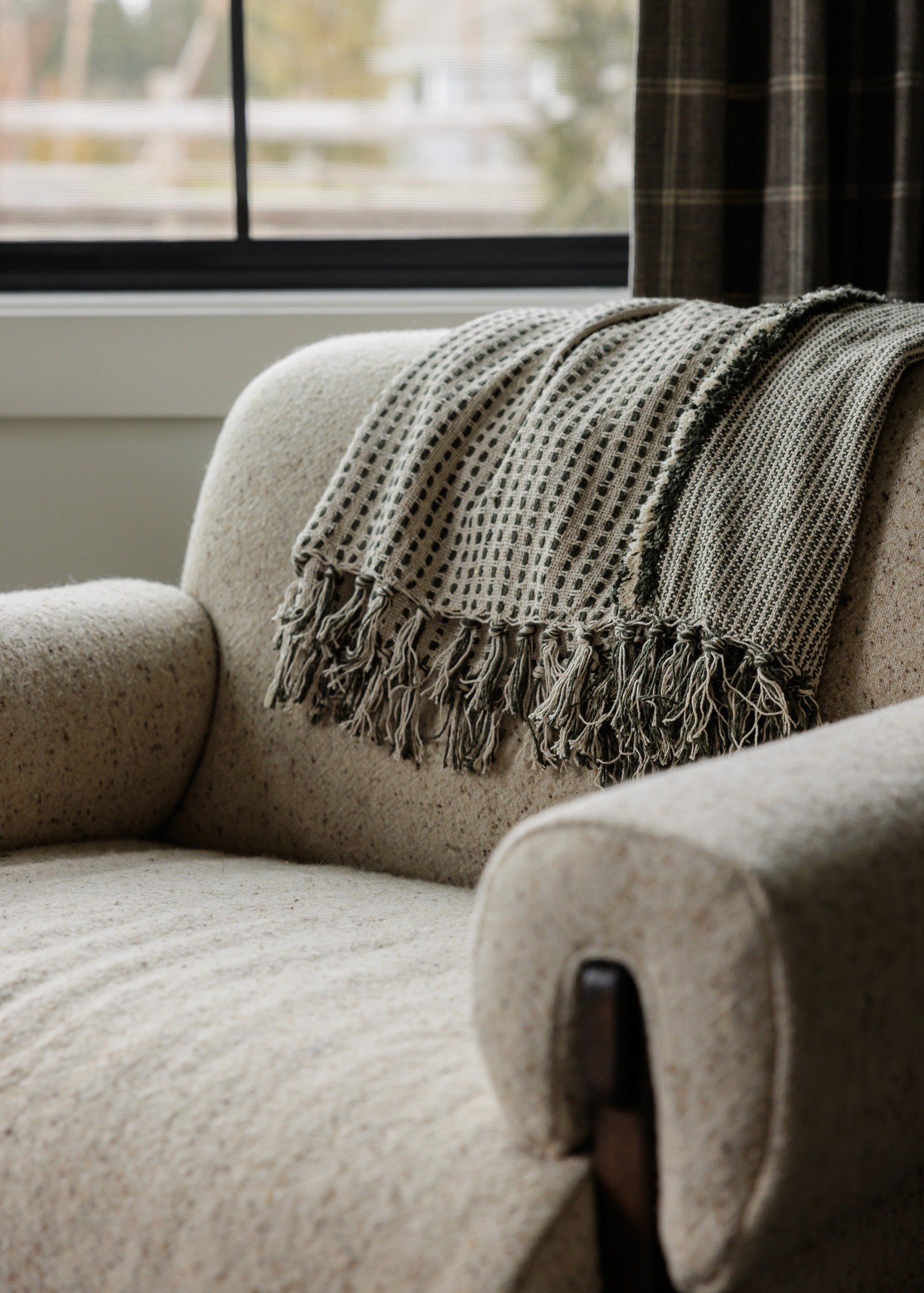 We’re so excited to share details from The Woodinville House: His Office –– one of our favorite interior design + professional organizing projects in Woodinville, WA.