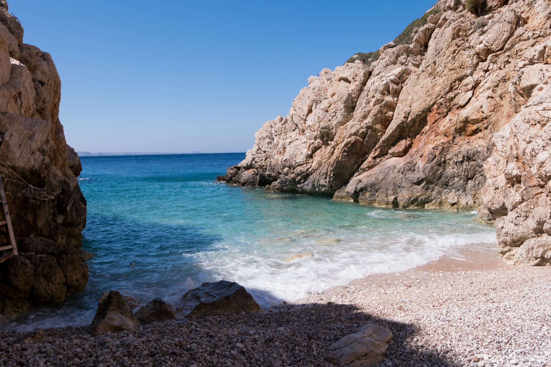 Swim at Vroulidia