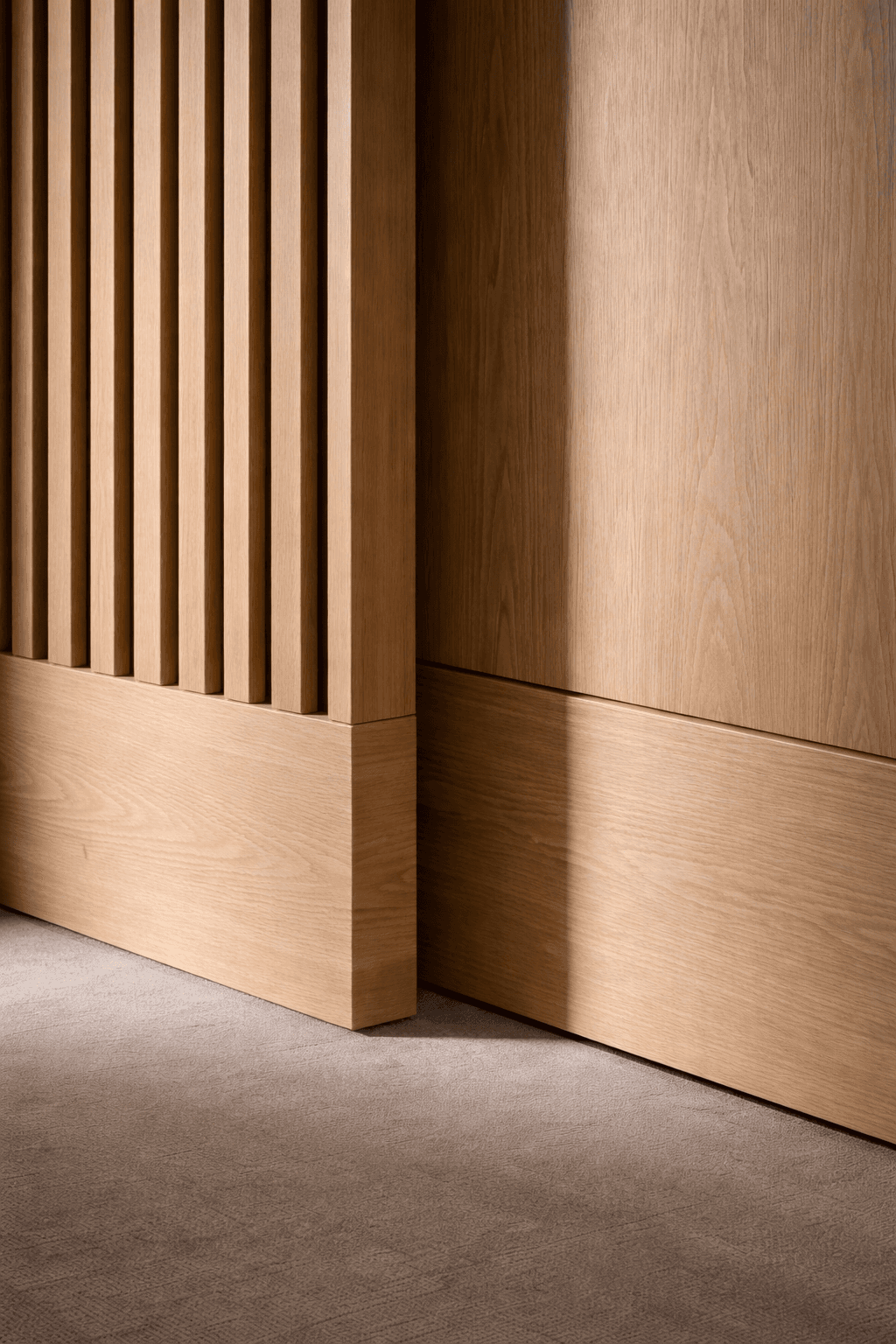 Prairiebeplanting met paarse en gele bloemen in natuurlijke, losse compositie.