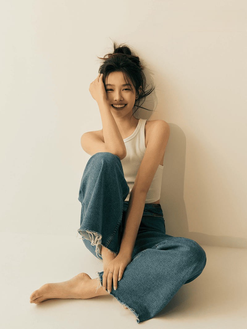 Minimal full body portrait photography by Lefty Studio