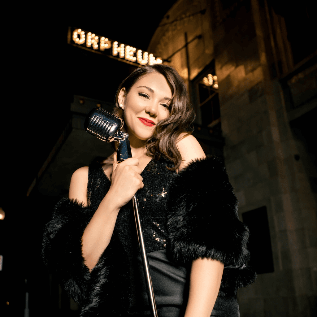 Andrea Ross, Female Vocalist