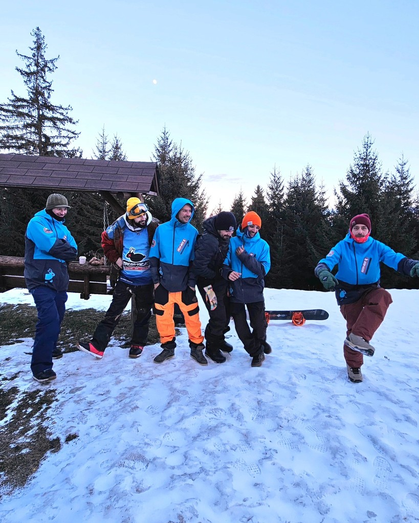 curs instructori acreditat snowboard si ski